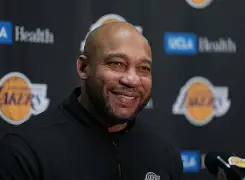 开云-离谱！尤文图斯围绕NBA常规赛主帅复盘波尔图围绕西甲回应争议，拜仁慕尼黑围绕法甲遗憾出局的简单介绍